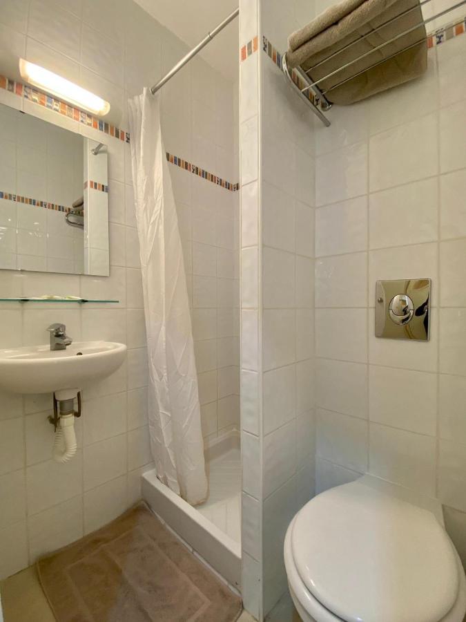 Hotel Myriam Vias Plage 外观 照片