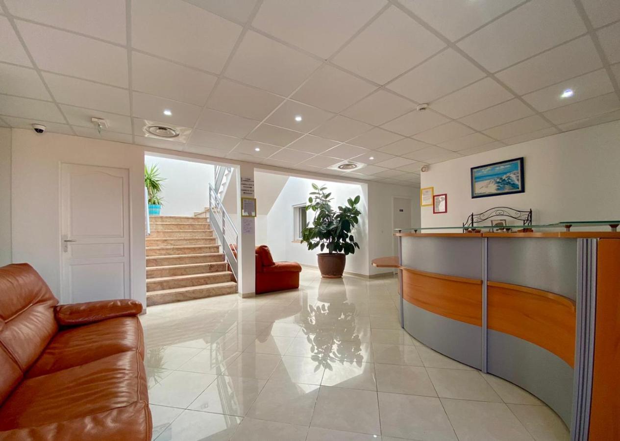 Hotel Myriam Vias Plage 外观 照片