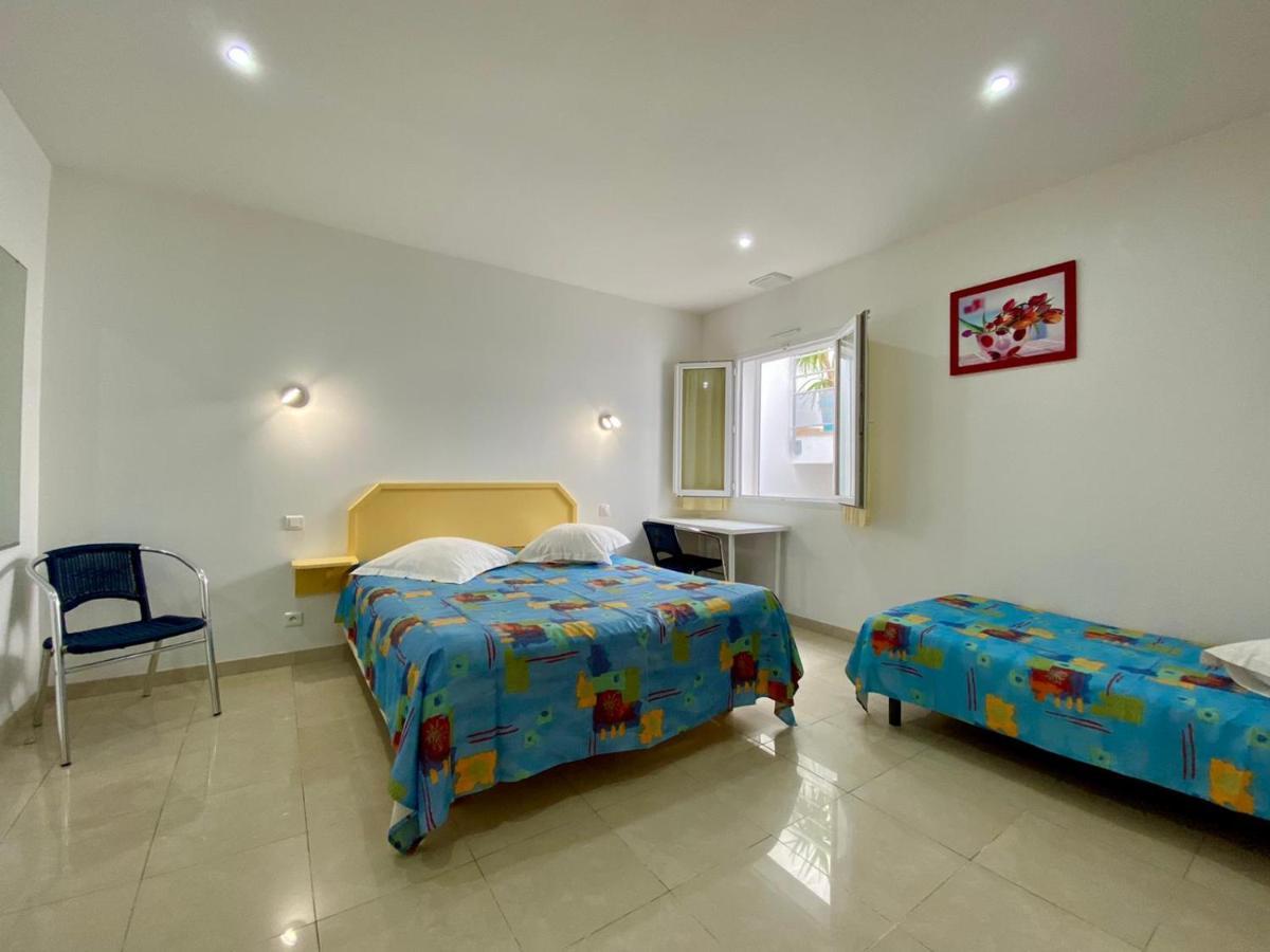 Hotel Myriam Vias Plage 外观 照片